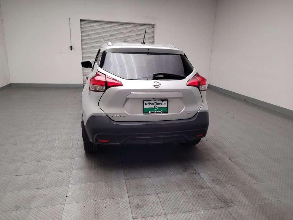 Used 2018 Nissan Kicks SV FWD image 6
