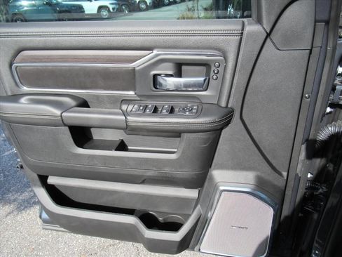 New 2026 RAM 2500 Laramie AWD/4WD image 21