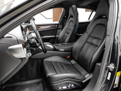 Used 2018 Porsche Panamera 4S AWD/4WD image 33