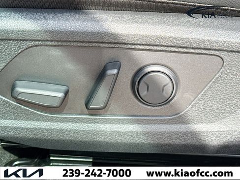 New 2026 Kia Sportage EX w/ EX Panorama Roof Package image 24