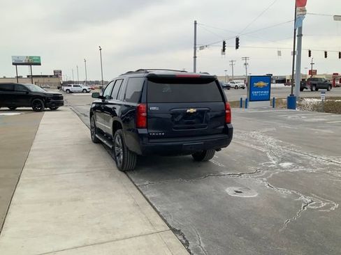 Used 2019 Chevrolet Tahoe LT w/ LT Signature Package image 9