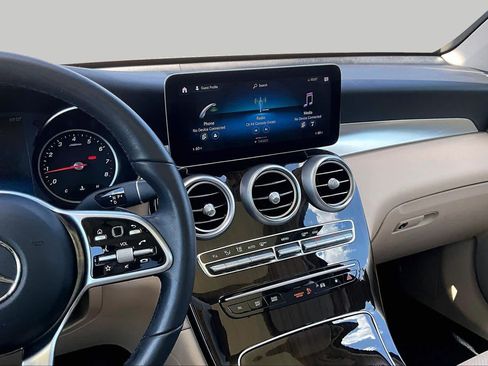 Used 2022 Mercedes-Benz GLC 300 image 7