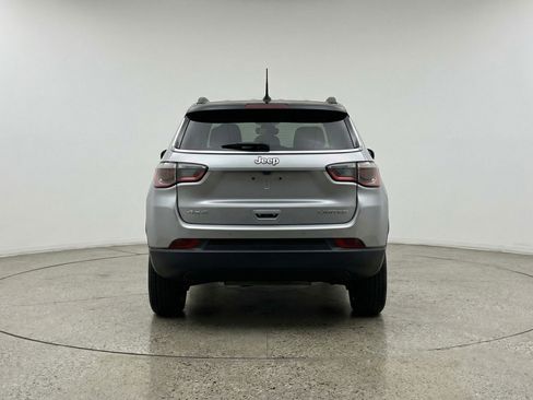 Used 2025 Jeep Compass Limited image 7