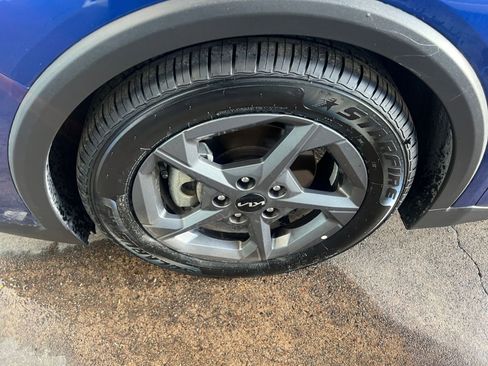 Used 2025 Kia K4 LXS image 31