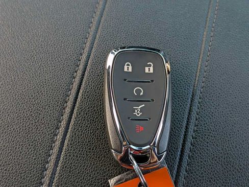 Used 2023 Chevrolet Traverse LT AWD/4WD image 30