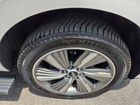 Used 2019 Lincoln Navigator Black Label AWD/4WD image 24