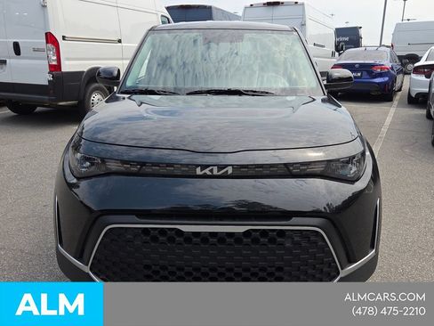 Used 2025 Kia Soul LX w/ LX Technology Package FWD image 2