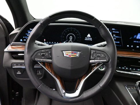 Certified 2024 Cadillac Escalade ESV Premium Luxury AWD/4WD image 16