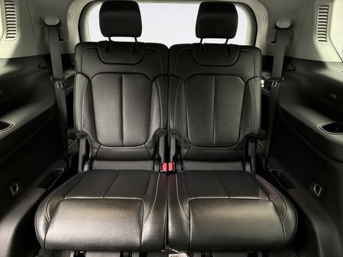 Used 2023 Jeep Grand Cherokee L Limited w/ Black Appearance Package image 20