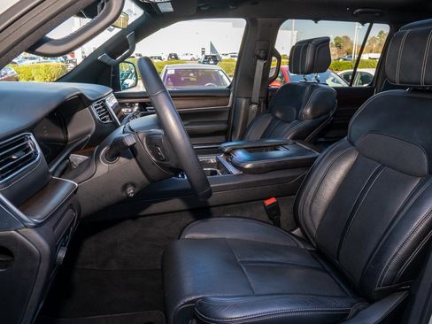 Used 2023 Jeep Grand Wagoneer 4WD image 13