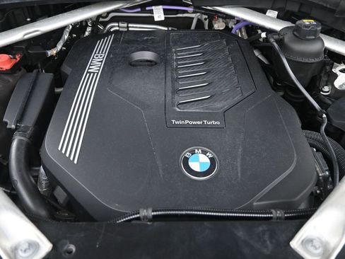 Certified 2022 BMW X7 xDrive40i w/ Premium Package image 18