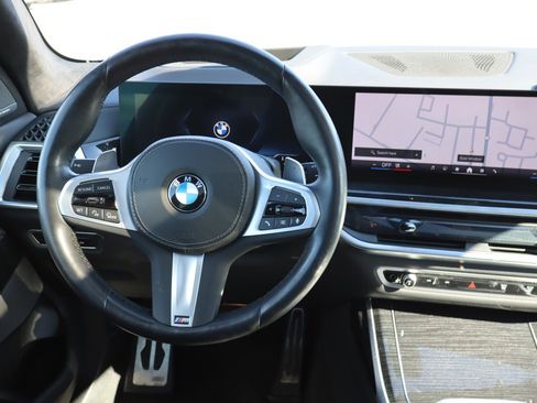 Used 2024 BMW X7 xDrive40i w/ Executive Package AWD/4WD image 11