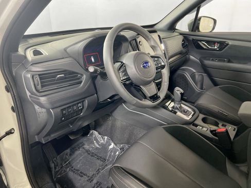 Used 2025 Subaru Forester Touring image 9