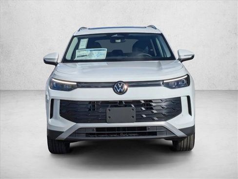 New 2026 Volkswagen Tiguan SE AWD/4WD image 2