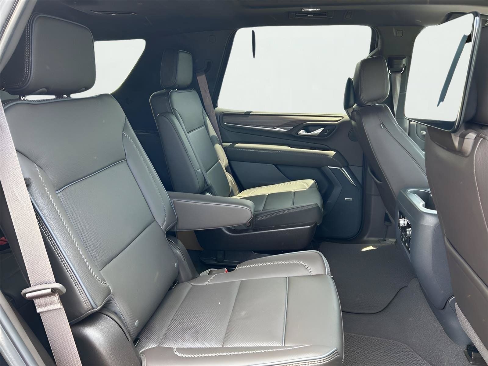 Certified 2024 GMC Yukon Denali w/ Denali Reserve Package AWD/4WD image 18