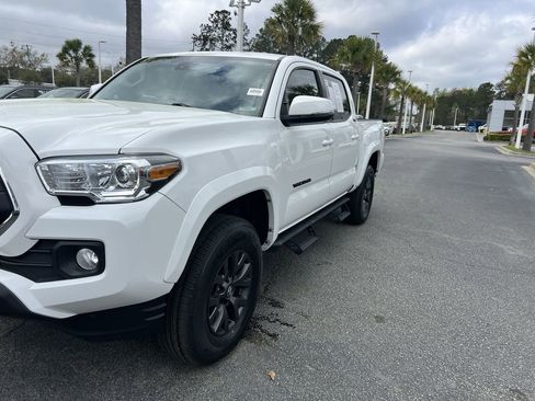Used 2023 Toyota Tacoma SR5 image 5