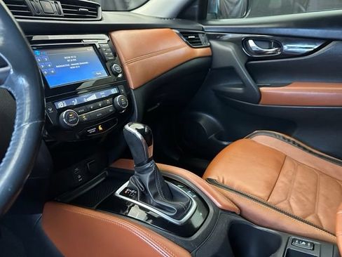 Used 2017 Nissan Rogue Platinum AWD/4WD image 30