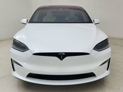 Used 2024 Tesla Model X image 2