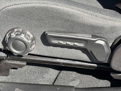 Used 2024 Jeep Gladiator Sport image 11