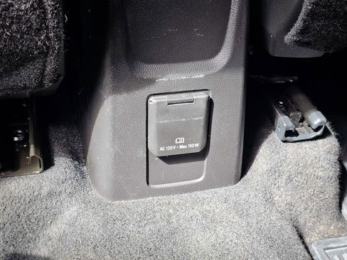 Certified 2022 Buick Encore Preferred w/ Safety Package AWD/4WD image 30