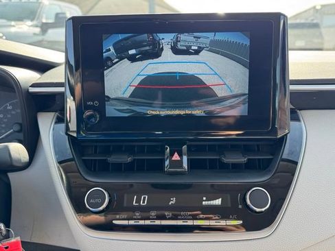 Used 2024 Toyota Corolla LE FWD image 15