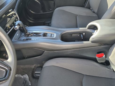 Used 2021 Honda HR-V EX image 13