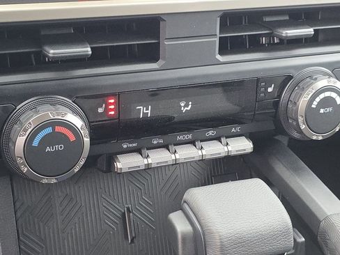 Used 2026 Toyota Tacoma TRD Off-Road AWD/4WD image 24