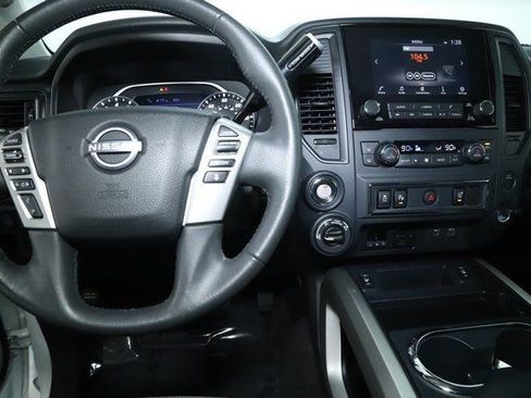 Used 2024 Nissan Titan SV w/ SV Convenience Package image 28