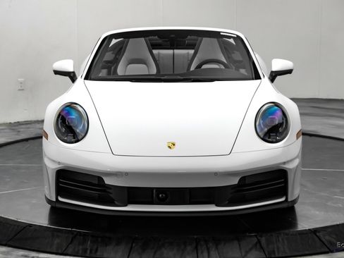 Used 2025 Porsche 911 Carrera RWD image 36