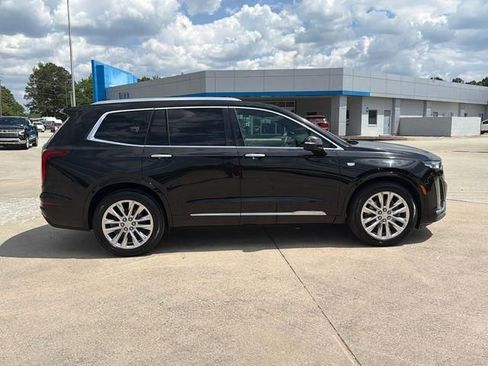 Used 2020 Cadillac XT6 Premium Luxury FWD image 4