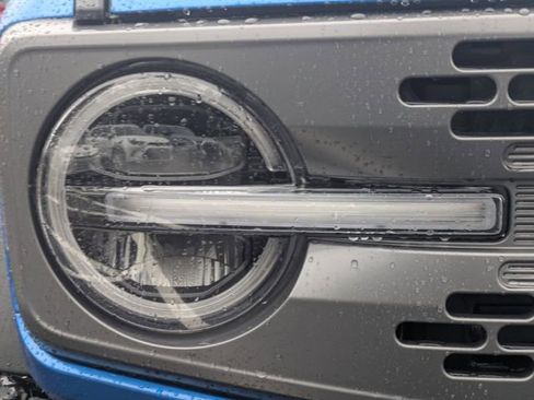 Used 2023 Ford Bronco Badlands w/ Sasquatch Package image 10