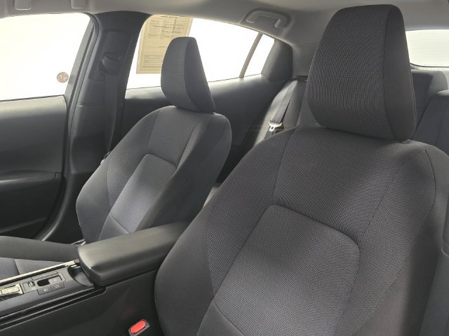 Used 2025 Toyota Prius LE FWD image 23