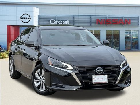 Certified 2025 Nissan Altima 2.5 S FWD image 1
