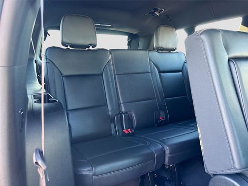 Used 2021 Chevrolet Suburban High Country image 33