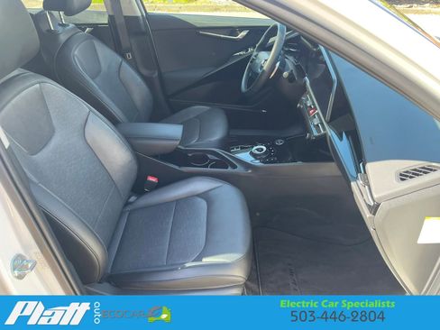 Used 2023 Kia Niro Wave image 54