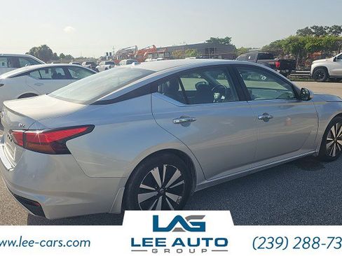Used 2021 Nissan Altima 2.5 SV FWD image 4