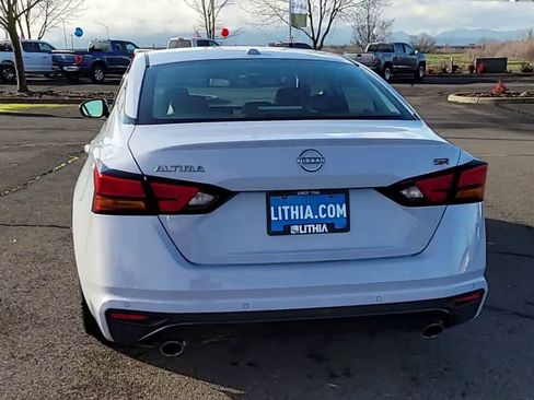 Used 2023 Nissan Altima 2.5 SR image 7