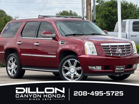 Used 2009 Cadillac Escalade AWD image 2