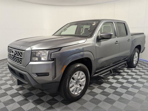 Used 2022 Nissan Frontier SV image 1