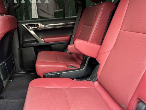 Used 2021 Lexus GX 460 Premium image 18