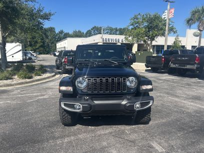 New 2025 Jeep Gladiator Sport