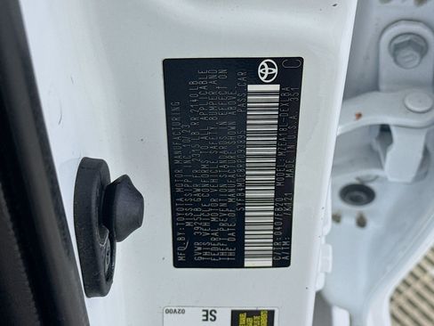 Used 2024 Toyota Corolla LE FWD image 39