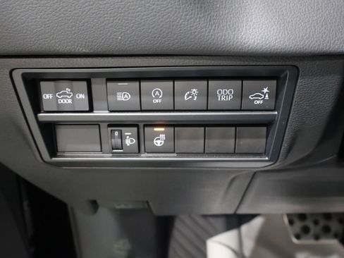 Used 2023 Toyota Tundra Limited image 31