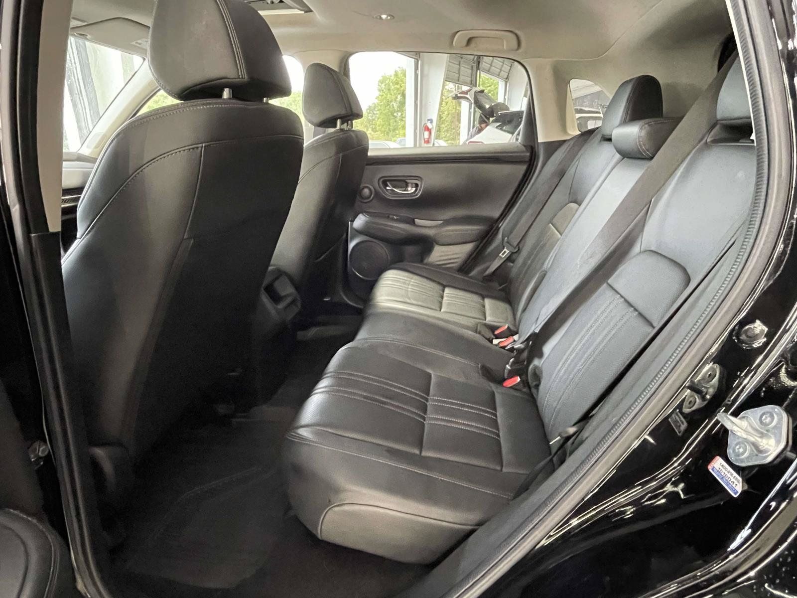 Used 2024 Honda HR-V EX-L image 10