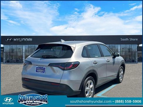 Used 2023 Honda HR-V LX image 6