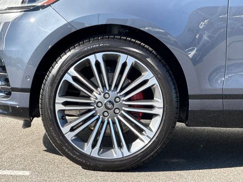 Certified 2025 Land Rover Range Rover Velar Dynamic SE image 33