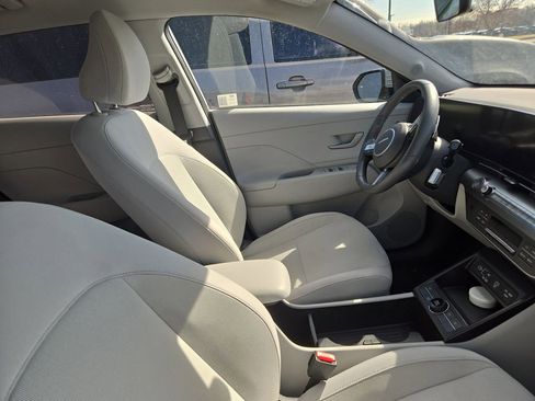 Used 2024 Hyundai Kona SEL image 8