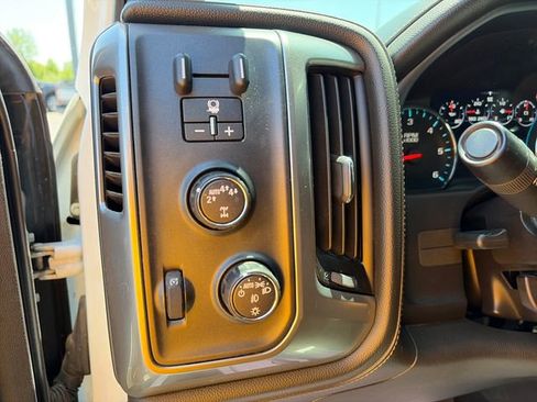 Used 2017 Chevrolet Silverado 1500 LTZ Z71 AWD/4WD image 18