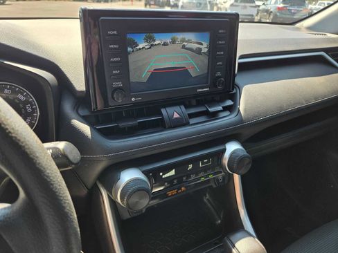 Certified 2020 Toyota RAV4 LE w/ Carpet Mat Package AWD/4WD image 27