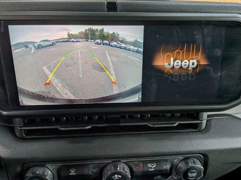 Used 2024 Jeep Wrangler Sport S image 22